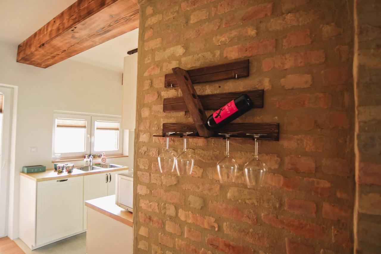 Art Gallery Apartment Nove Zamky Exterior photo
