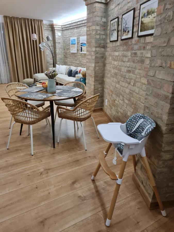Art Gallery Apartment Nove Zamky Exterior photo