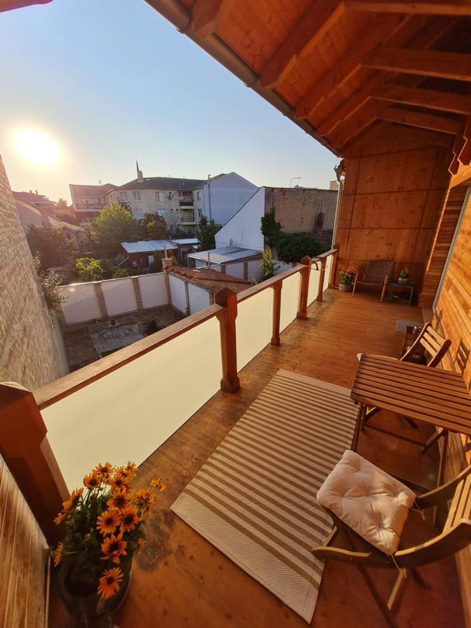 Art Gallery Apartment Nove Zamky Exterior photo